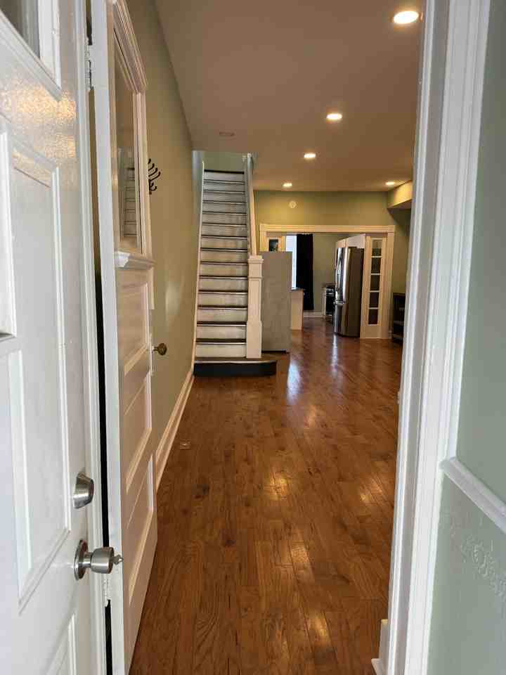 809 N Luzerne Ave - Photo 2 of 14