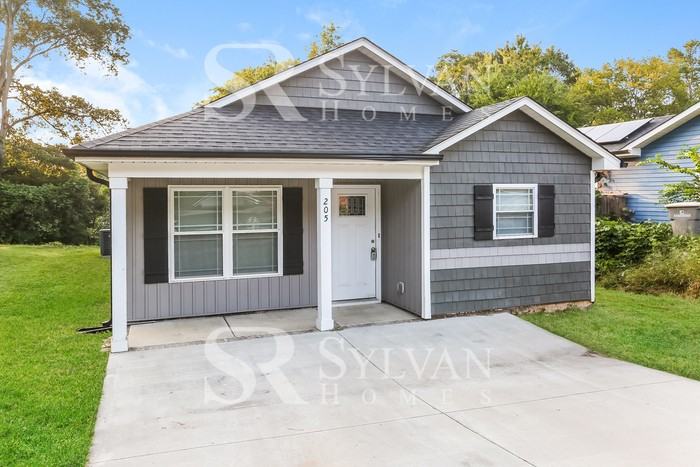 205 Wood Ave - Photo 2 of 16