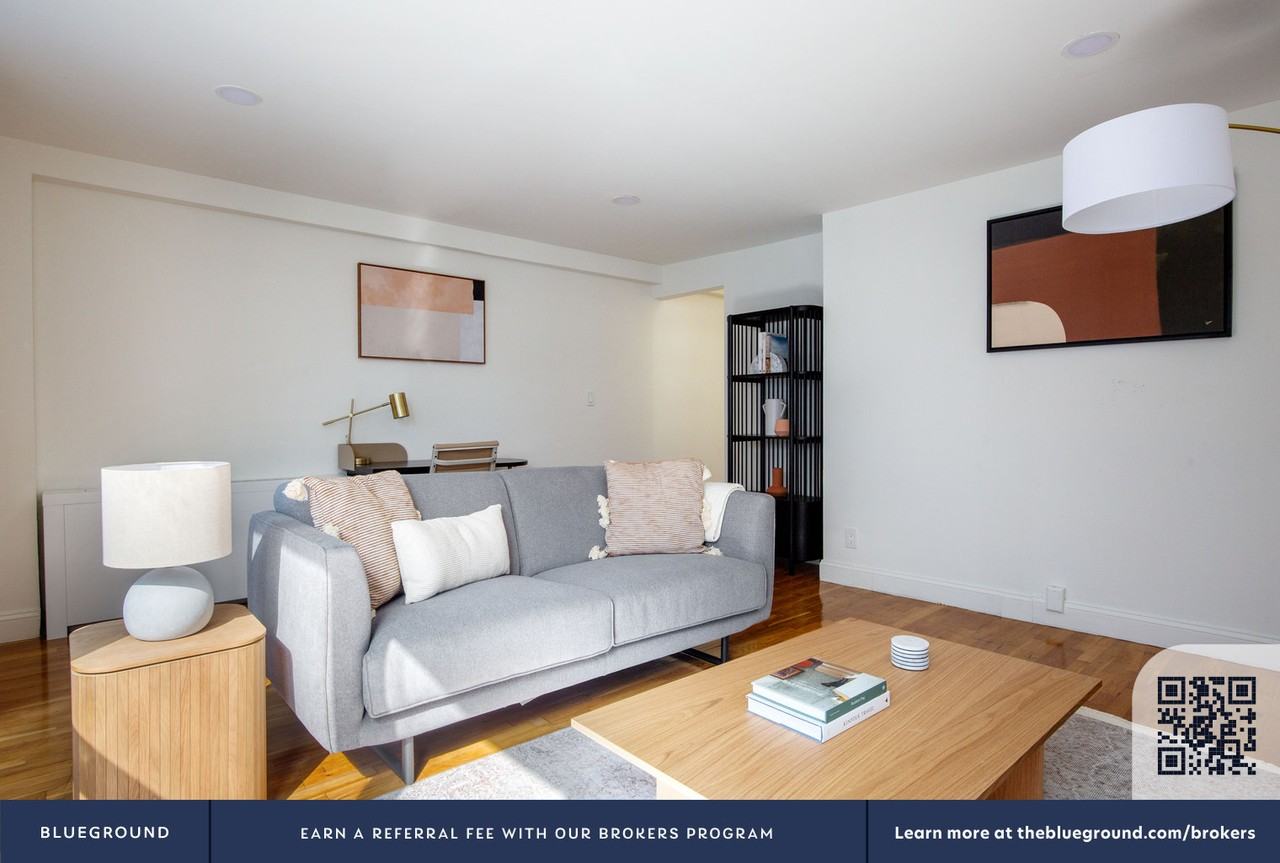 123 East 54th Street - Photo 4 of 22