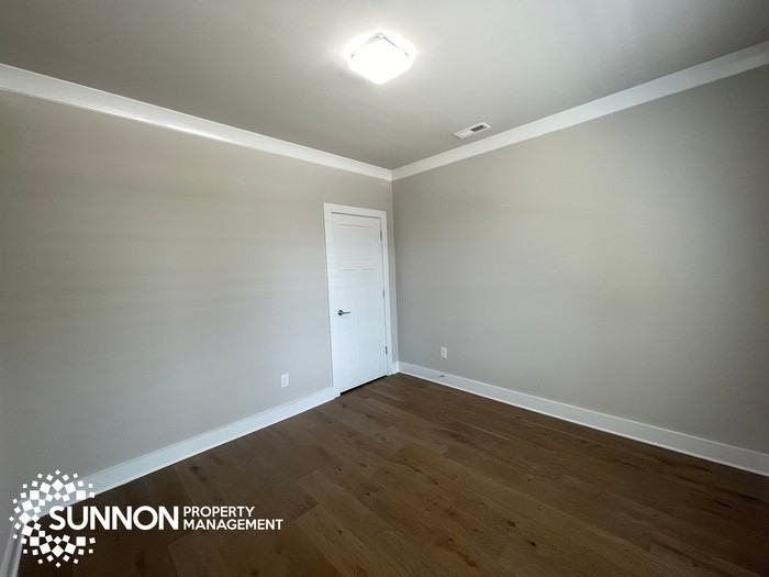 1535 Duckworth Ave - Photo 2 of 24