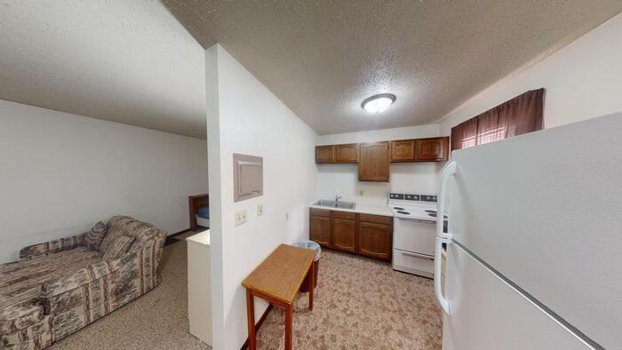 1100 E Broadway Ave #1 - Photo 3 of 10