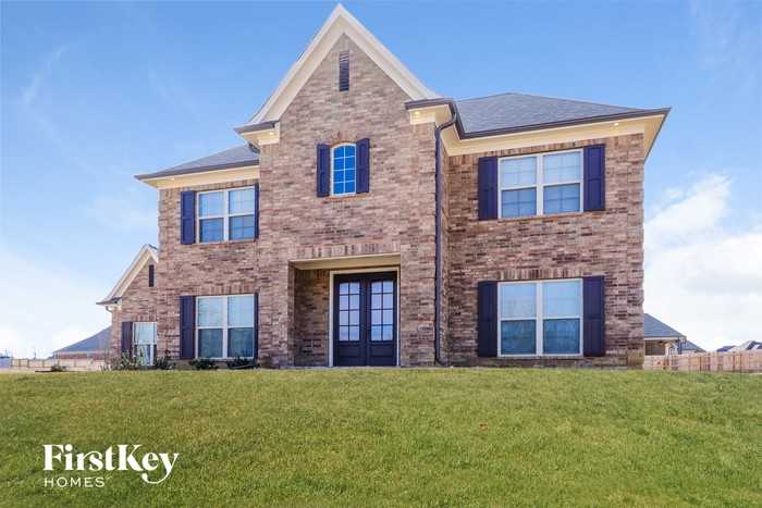 407 Eureka Trl - Photo 2 of 15