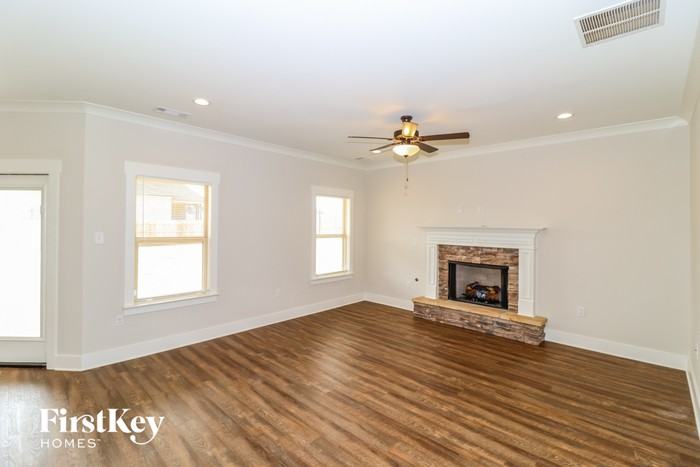 407 Eureka Trl - Photo 3 of 15