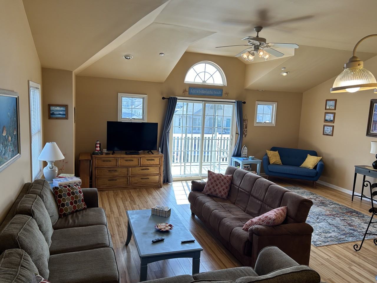 135 E Spencer Ave #202 - Photo 3 of 25