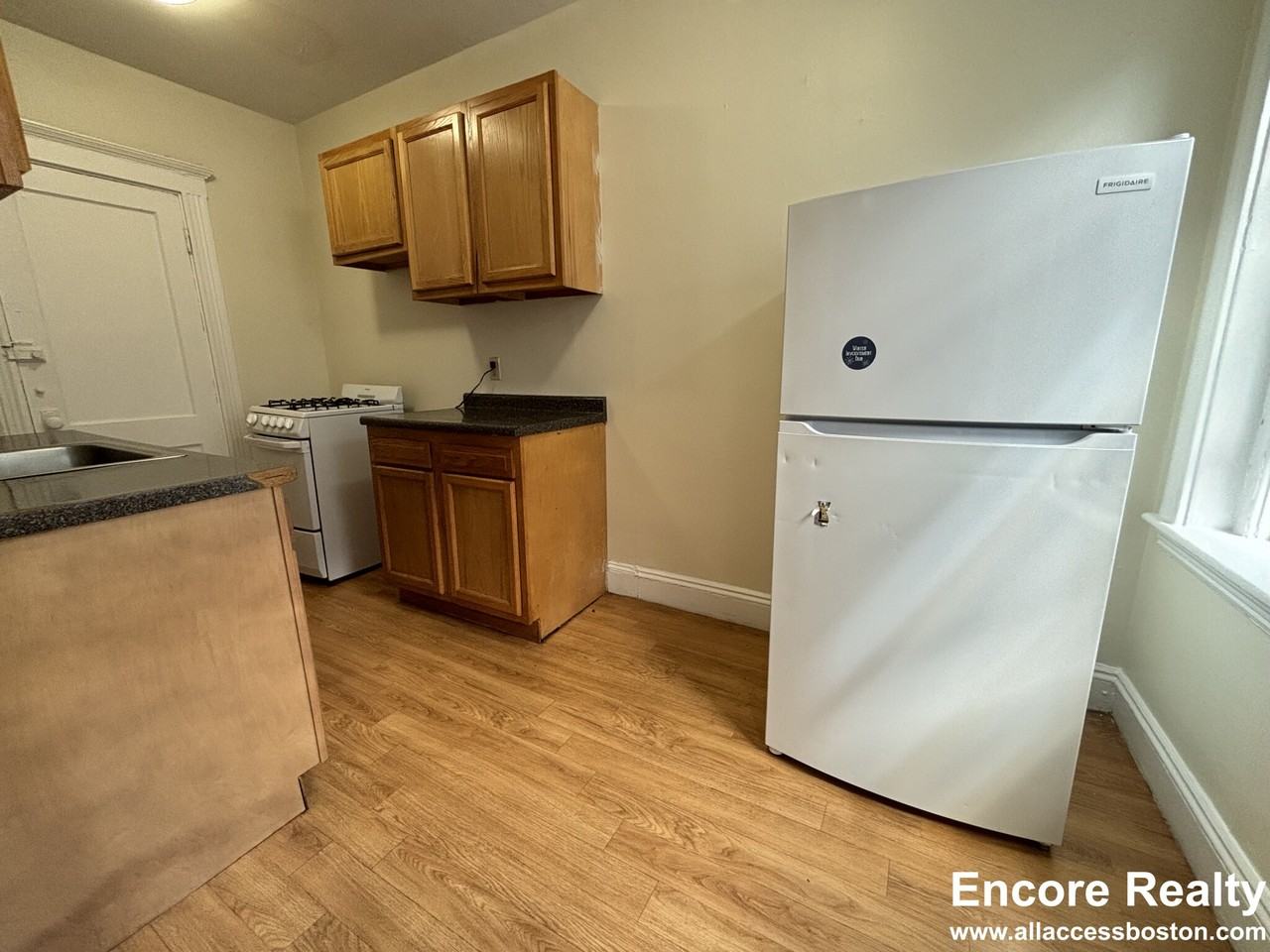 275 Park Dr #30 - Photo 6 of 7