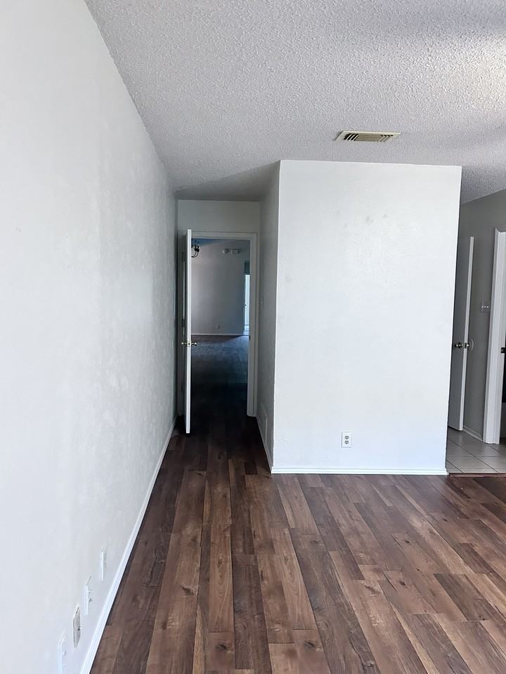 2200 Canterbury Ct #NA - Photo 4 of 19