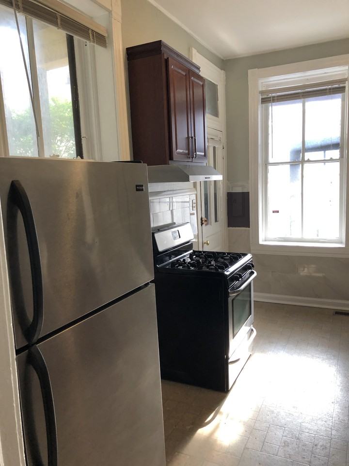 3022 N Clifton Ave #1 - Photo 6 of 19