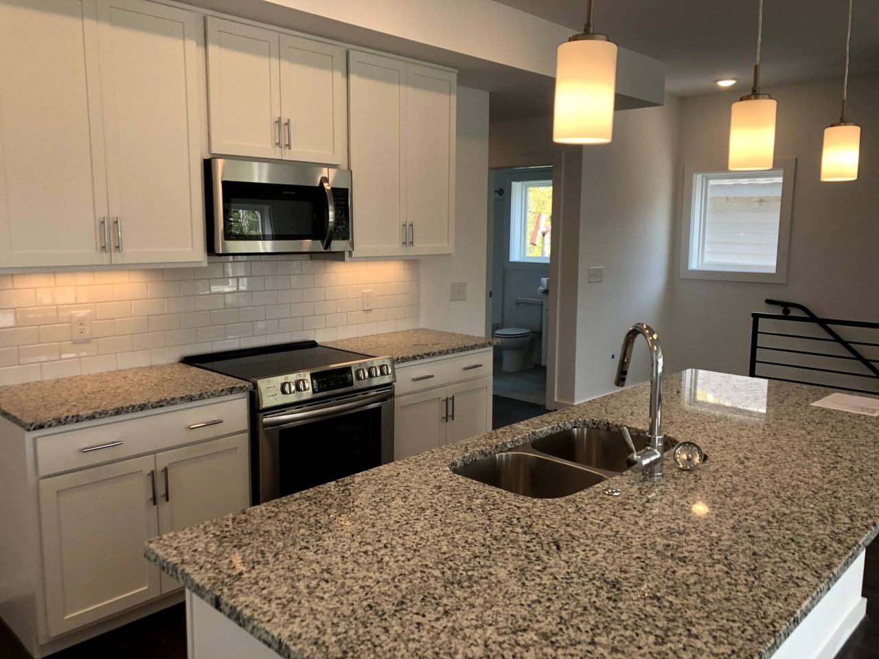 1505 Perry St #B - Photo 2 of 13