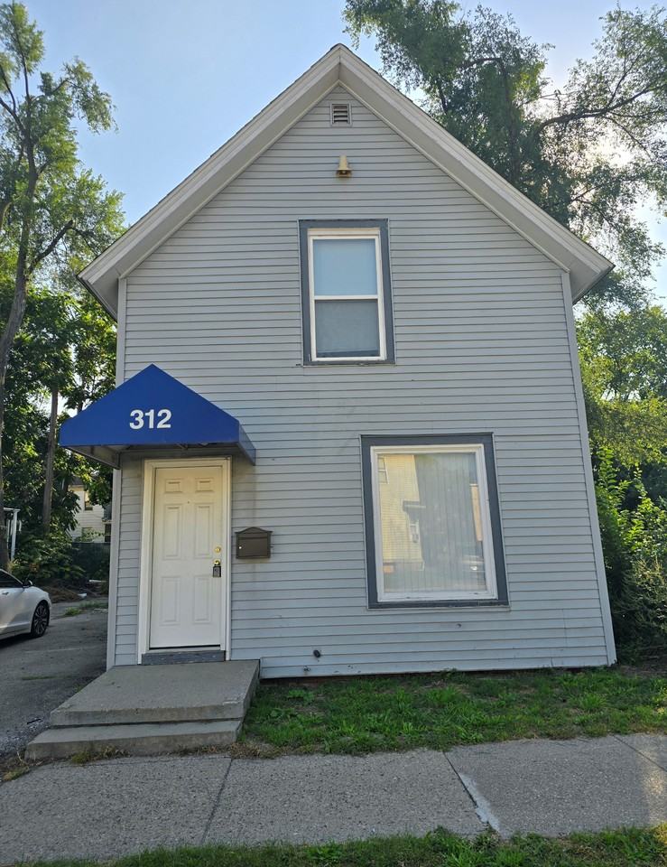 312 Ballard St #NA