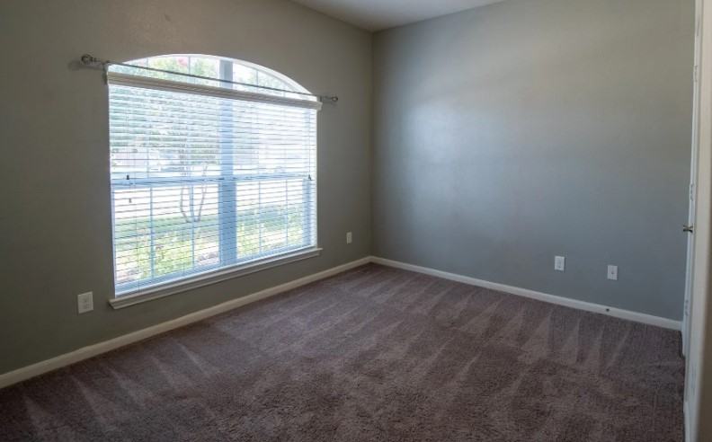 491 Oak Chase Dr #NA - Photo 3 of 9
