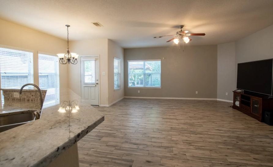 491 Oak Chase Dr #NA - Photo 4 of 9