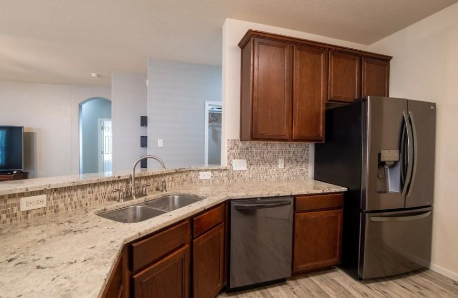 491 Oak Chase Dr #NA - Photo 6 of 9