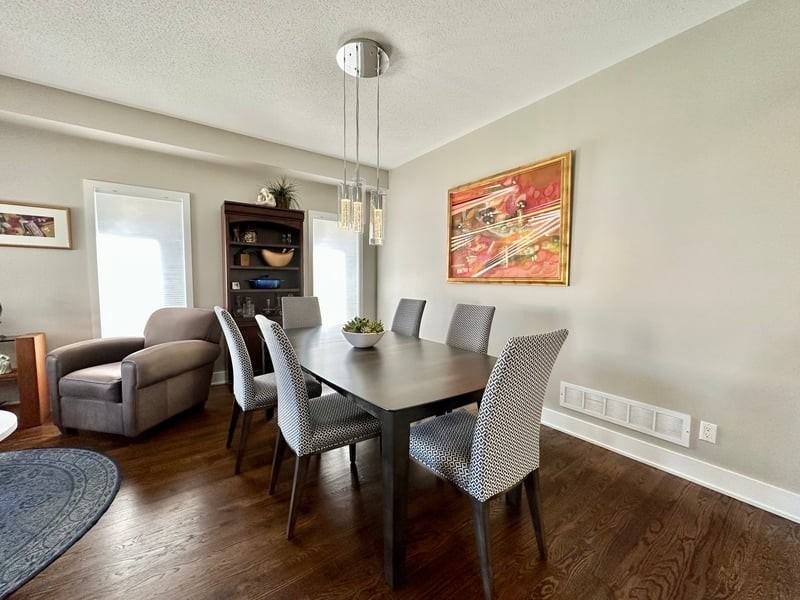 1934 Pennyroyal Cres - Photo 3 of 14