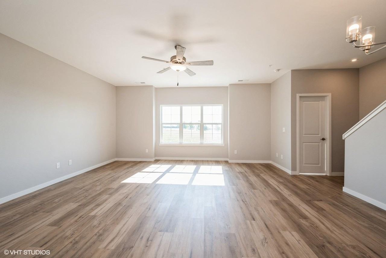 Rookwood Commons 2863 - Photo 2 of 10