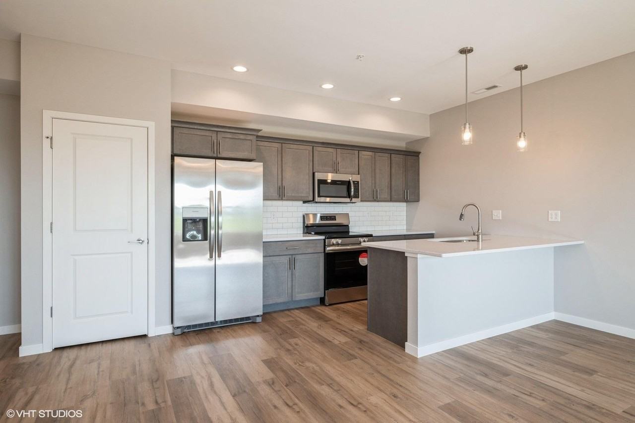 Rookwood Commons 2863 - Photo 3 of 10