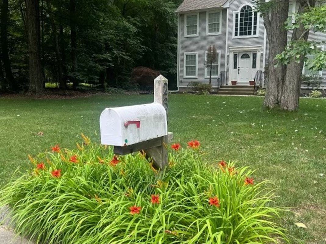 232 Woodmont Dr - Photo 2 of 21