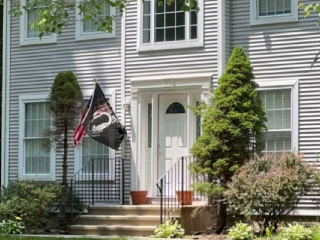 232 Woodmont Dr - Photo 3 of 21