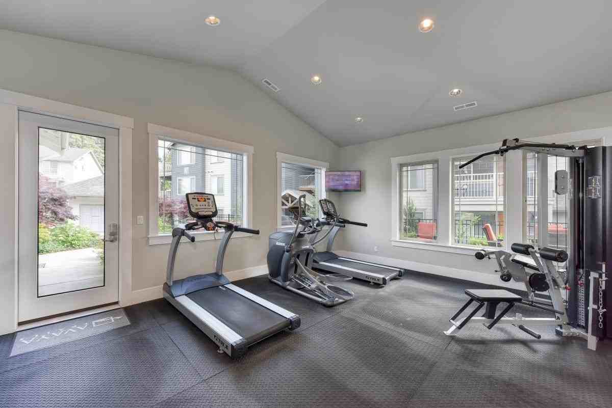 10930 Se 172nd St - Photo 2 of 25