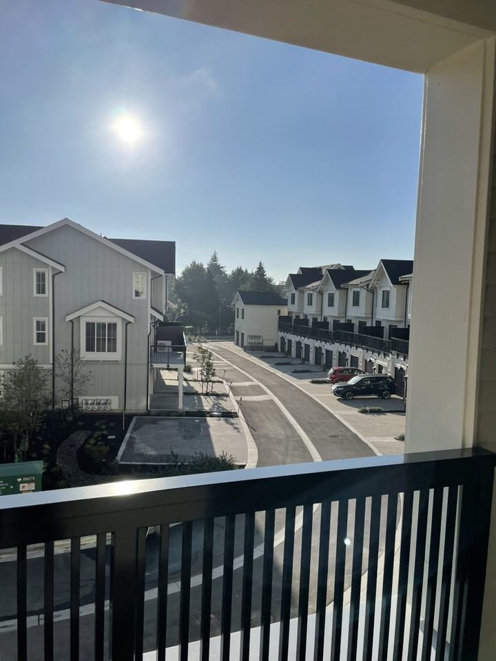 320 Ridge St - Photo 2 of 17