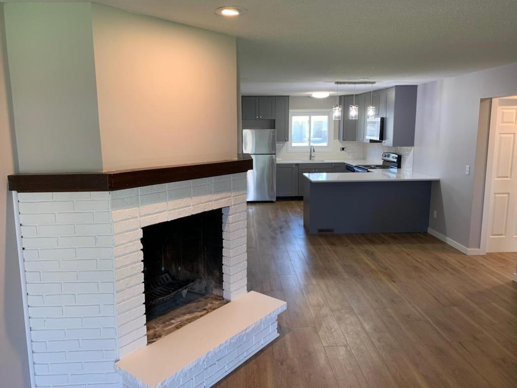 3343 Langly Ct N - Photo 2 of 10