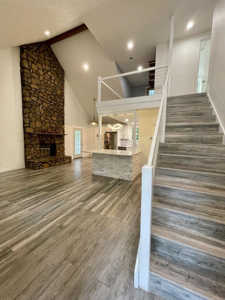 100 Constitution Way - Photo 2 of 50