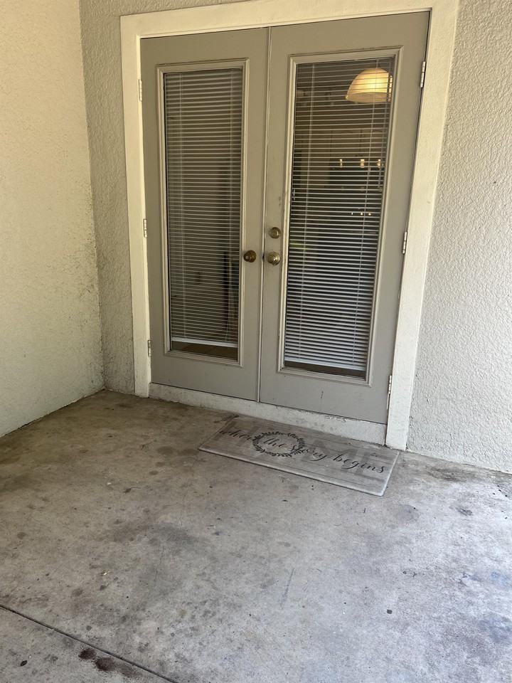 703 E Magnolia Ave - Photo 2 of 24