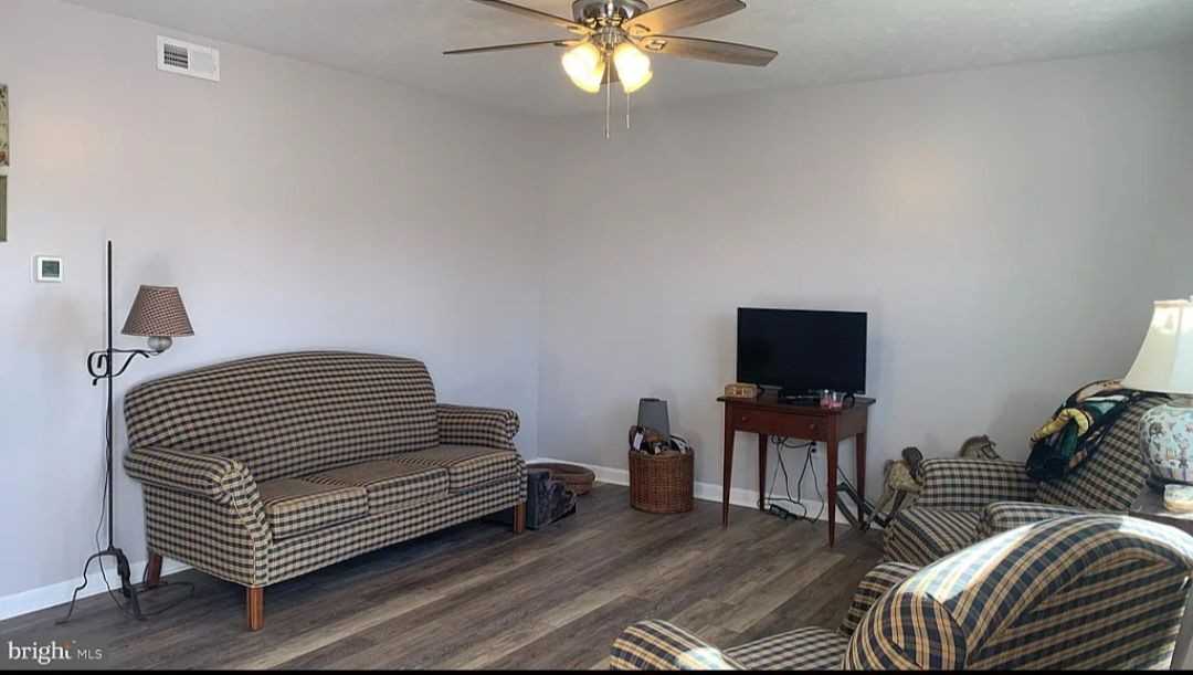 1126 Wadewood Ct - Photo 2 of 21