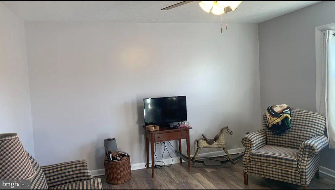 1126 Wadewood Ct - Photo 5 of 21