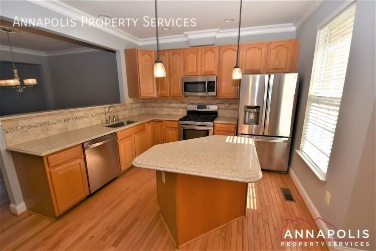 860 Stonehurst Ct - Photo 2 of 25