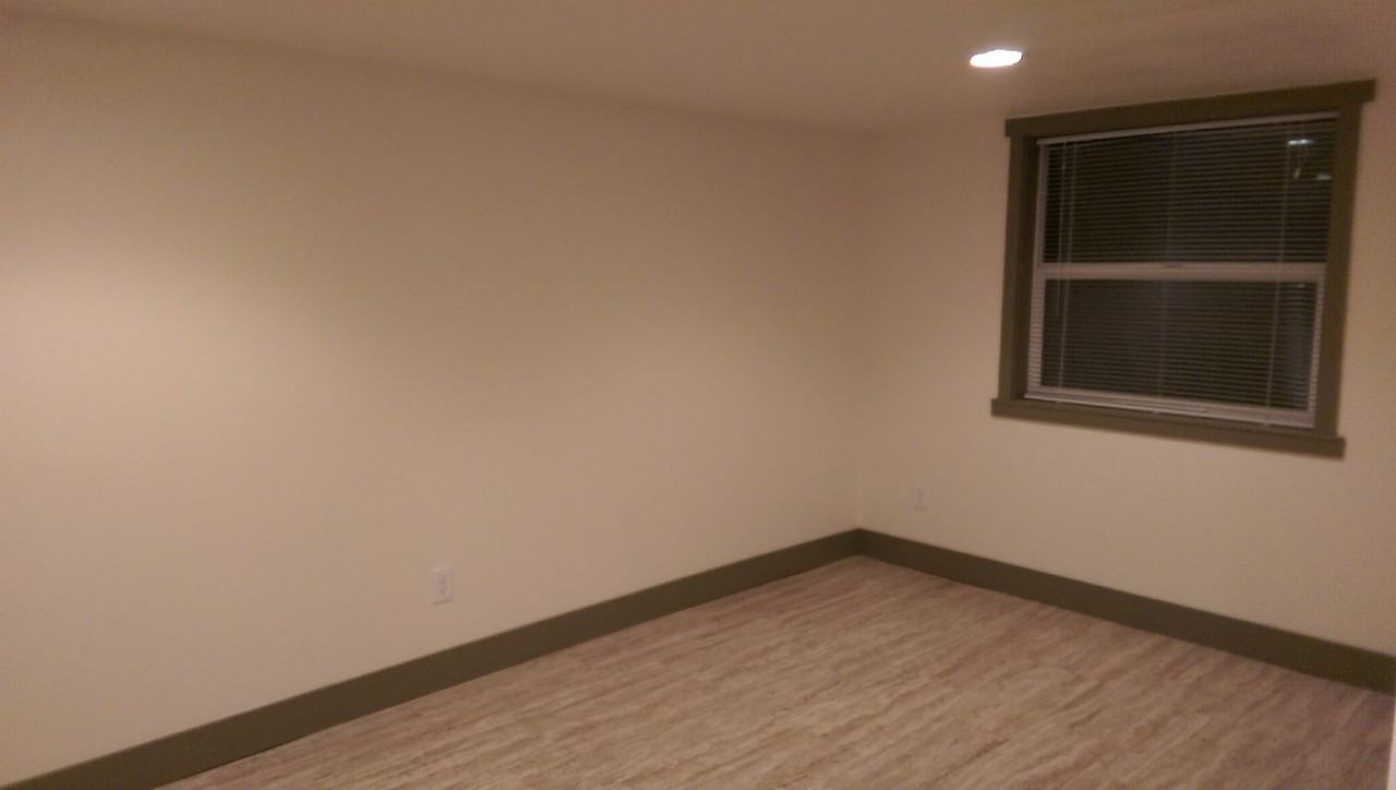 1734 James St #B - Photo 4 of 5