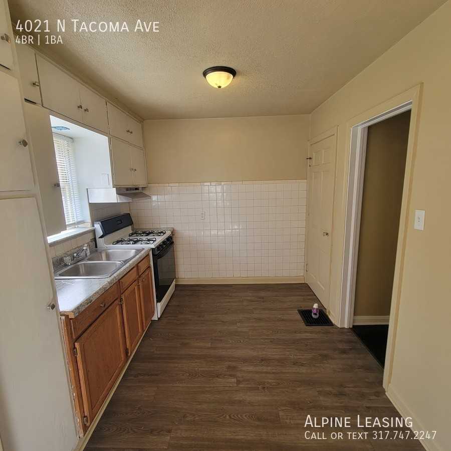 4021 N Tacoma Ave - Photo 2 of 7