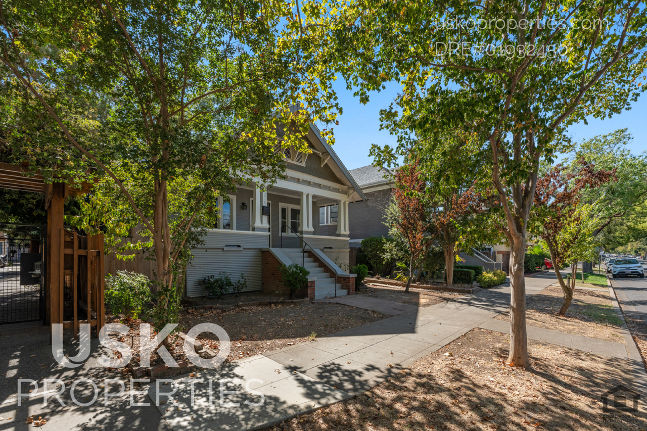 2616 Q St - Photo 2 of 29