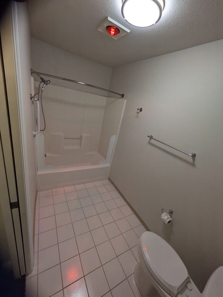 520 SE Columbia River Dr #220 - Photo 7 of 24