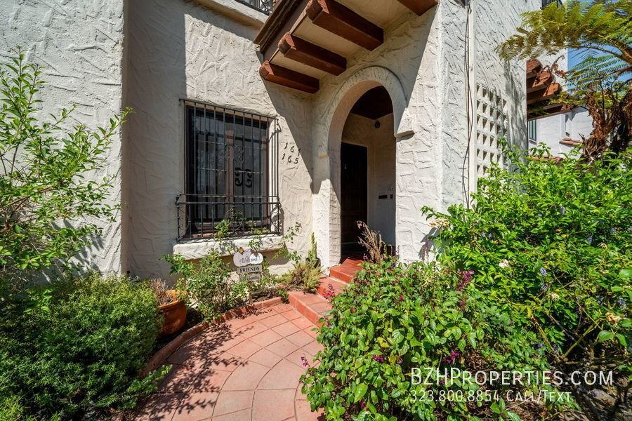 165 S Mansfield Ave - Photo 3 of 30