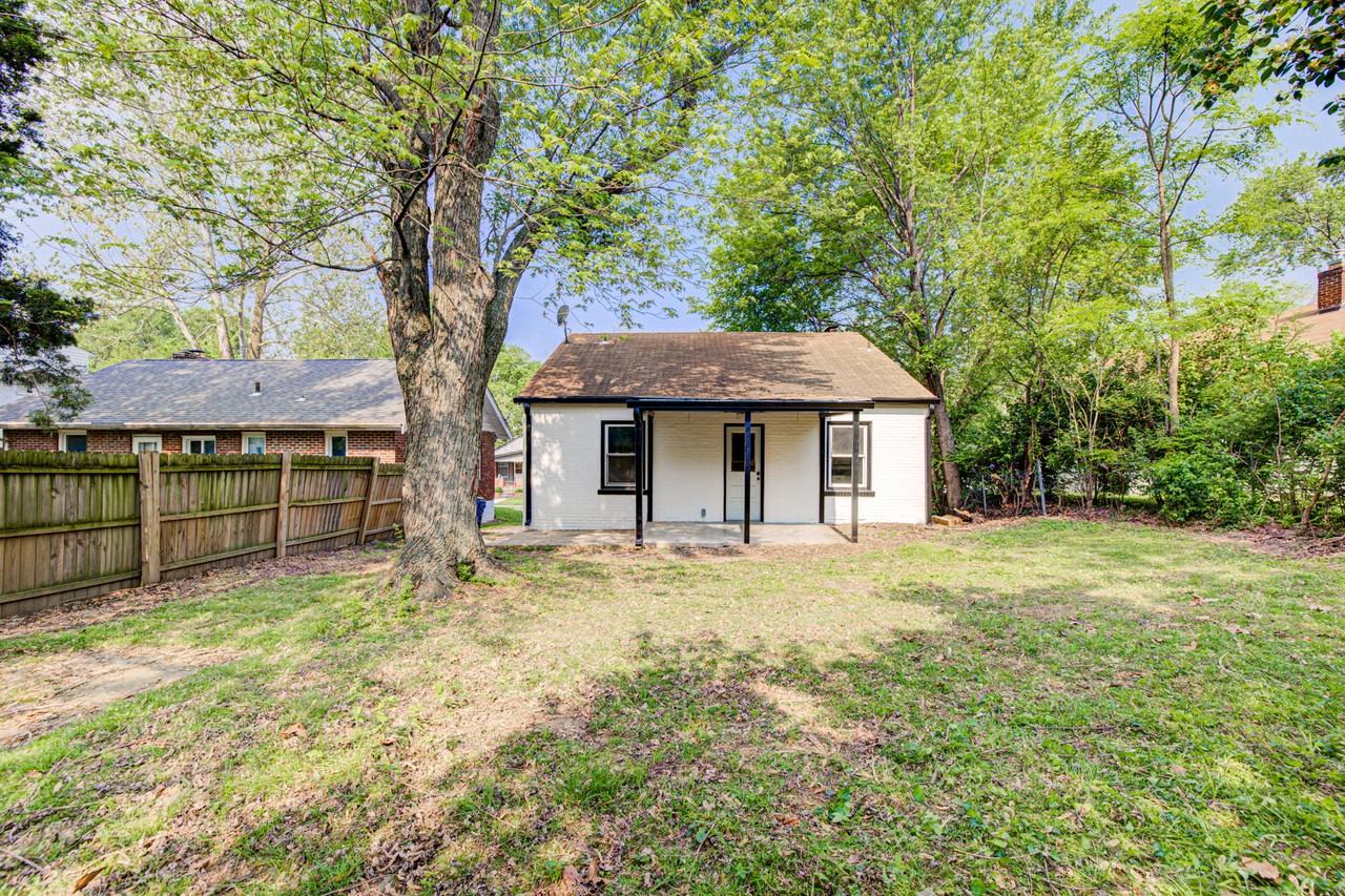 1032 Charleville Ave #NA - Photo 2 of 15