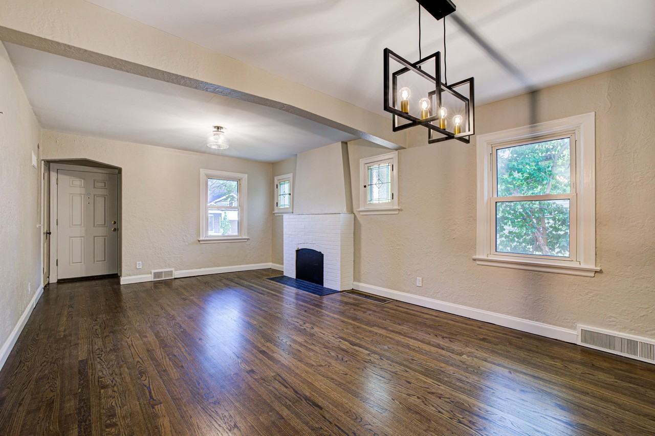 1032 Charleville Ave #NA - Photo 7 of 15