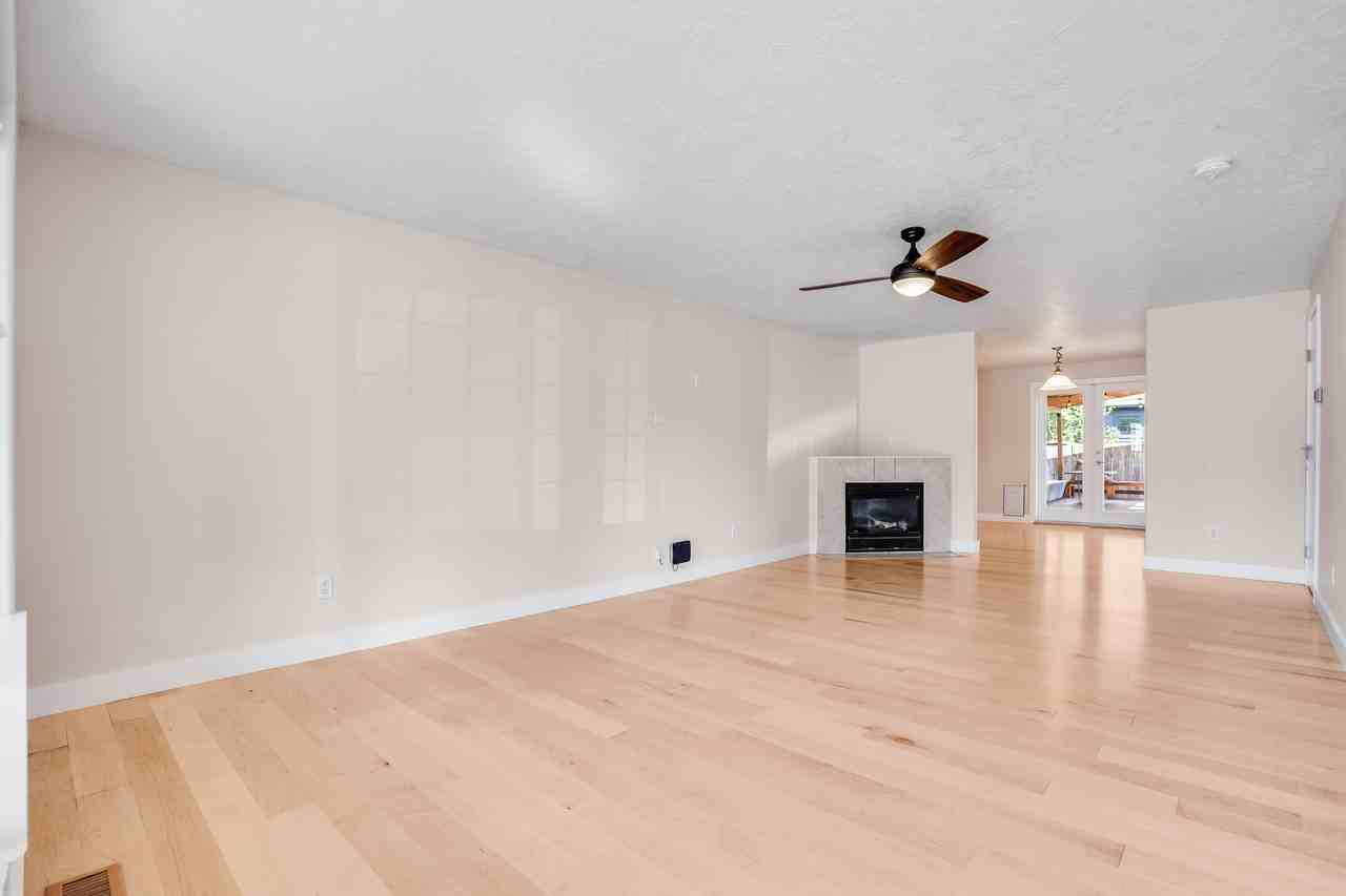 7048 Ne 7th Pl #NA - Photo 2 of 16