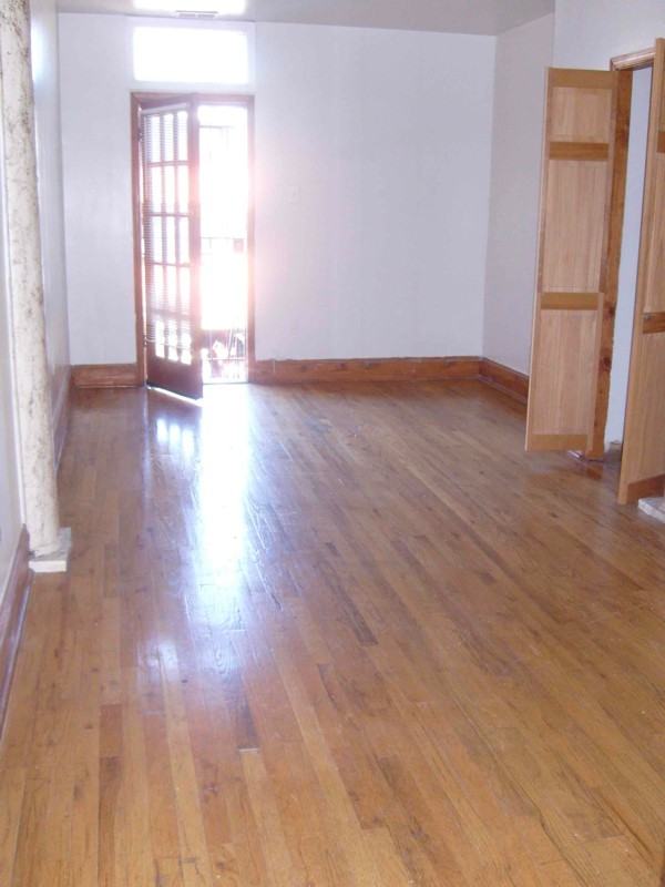 1223 Harvard St Nw - Photo 3 of 11