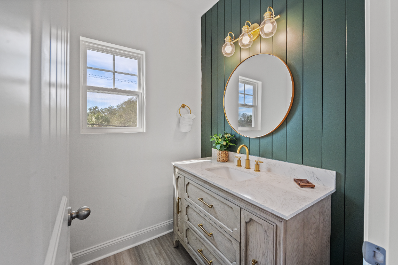 404 6th Ave N - Photo 4 of 20