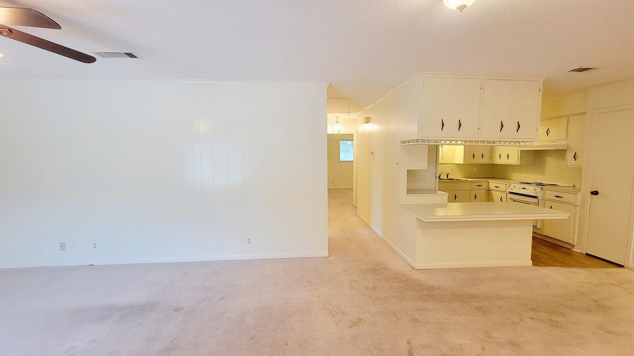 McCarley 2723 - Photo 2 of 21