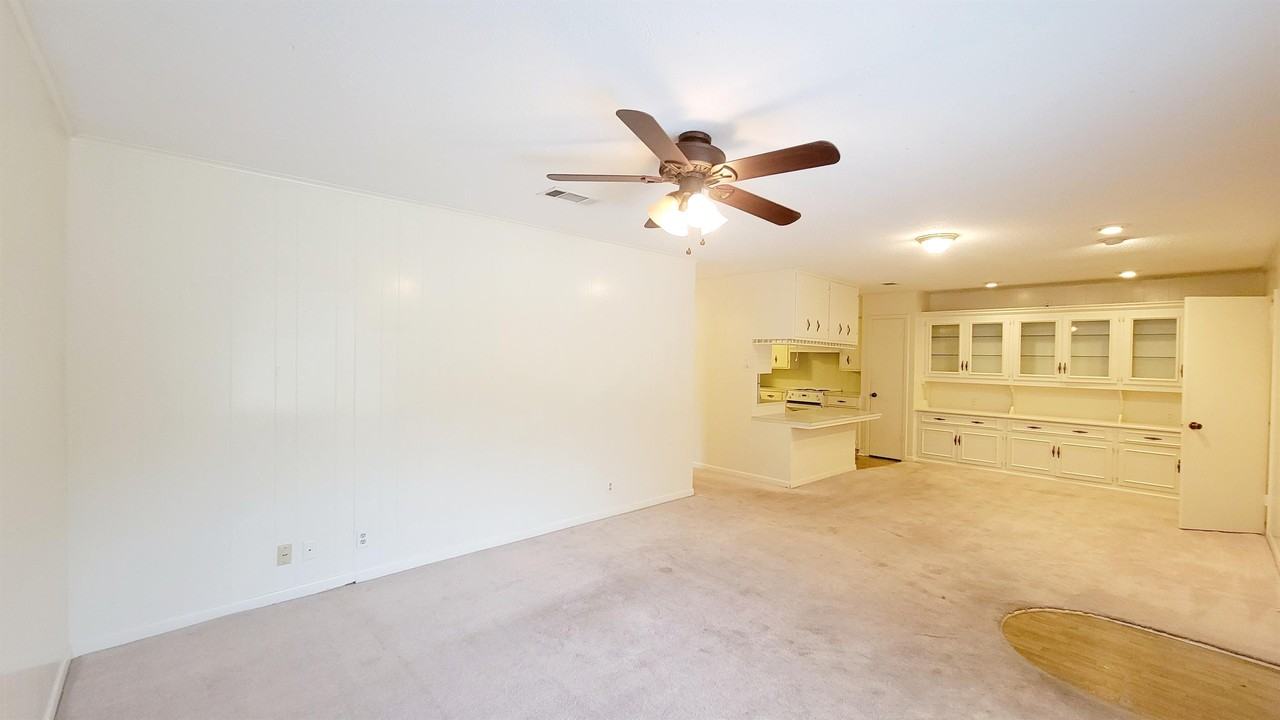 McCarley 2723 - Photo 3 of 21