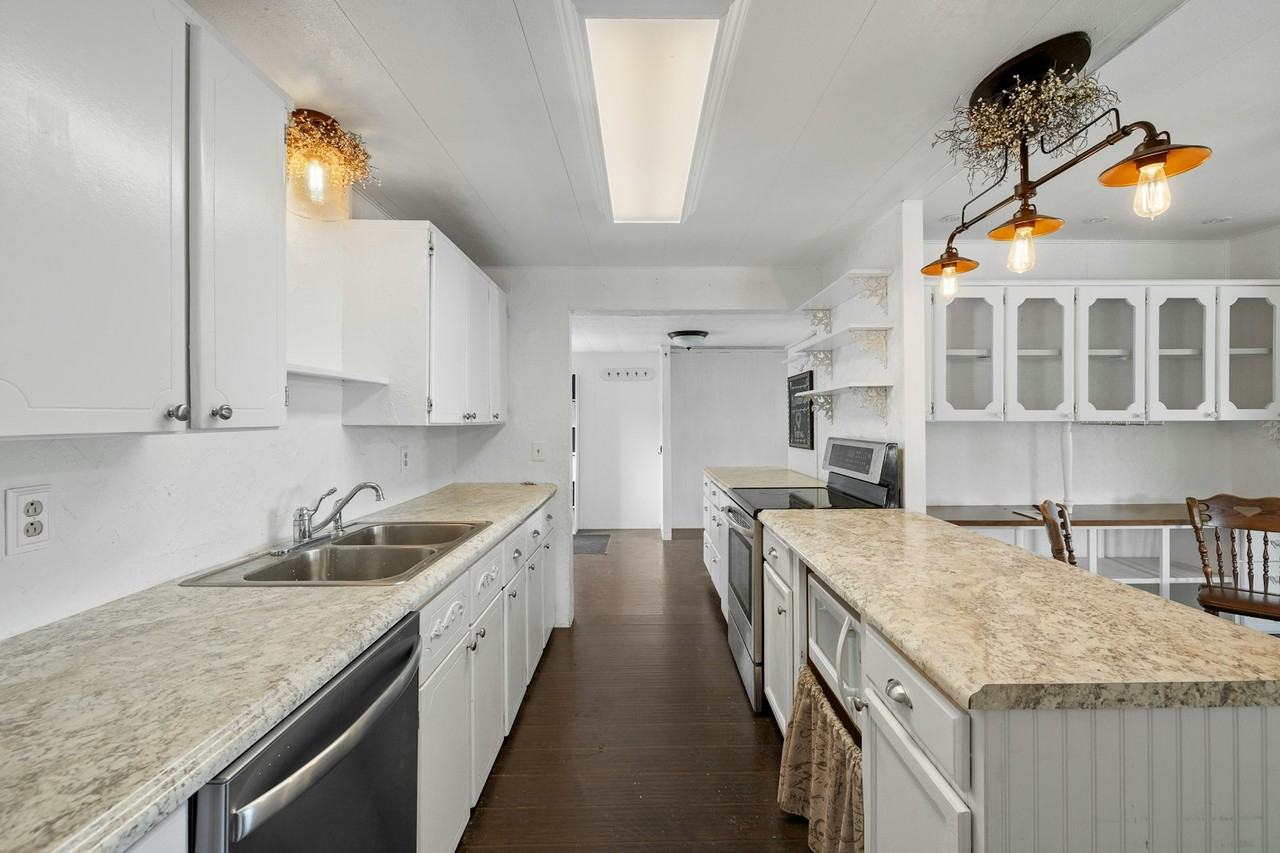 4807 Horsecreek Rd - Photo 2 of 13