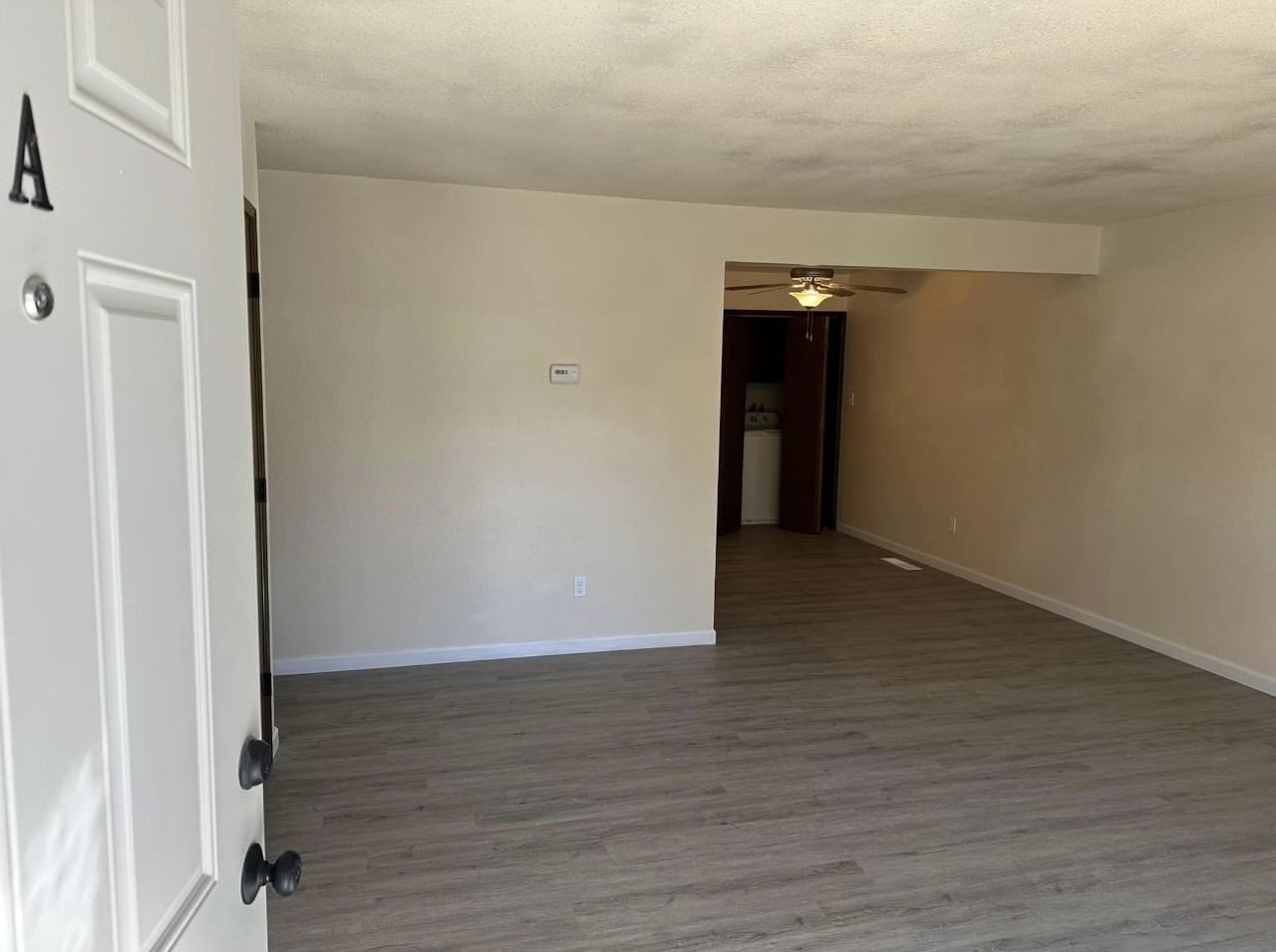 300 N Oregon St #A - Photo 3 of 9