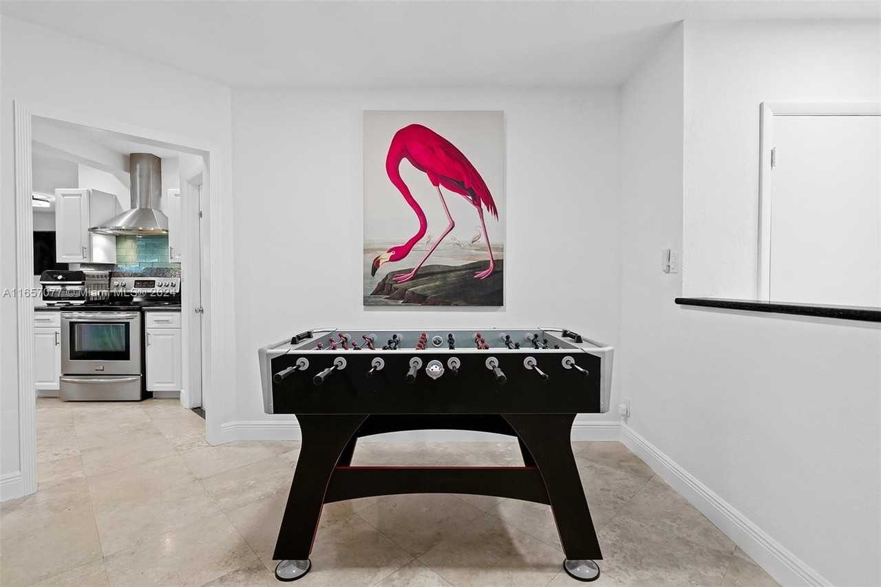 1931 Ne 32nd Ave - Photo 6 of 44