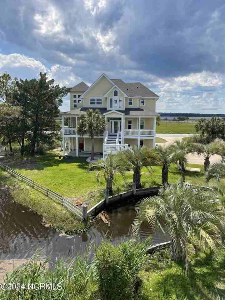 8457 River Rd - Photo 3 of 20