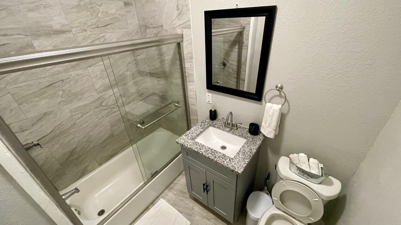 Claremont Ave - Photo 4 of 9