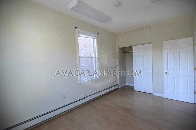 3171 Washington St 2 - Photo 3 of 10