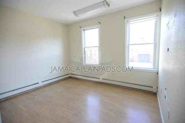 3171 Washington St 2 - Photo 2 of 10