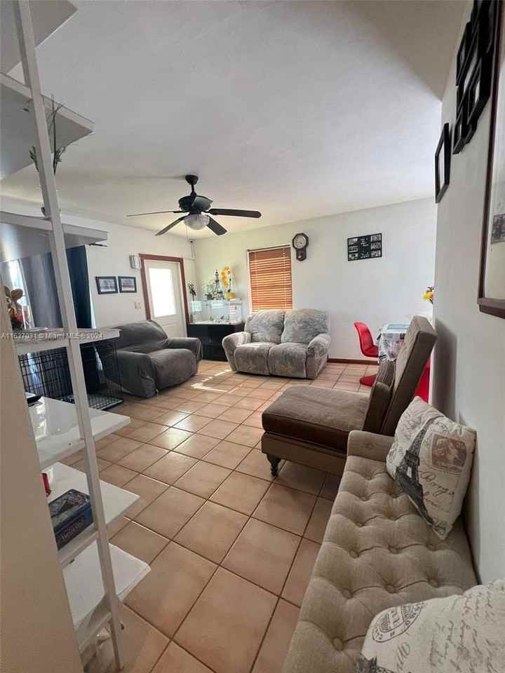 10865 Sw 41st Ter - Photo 3 of 8