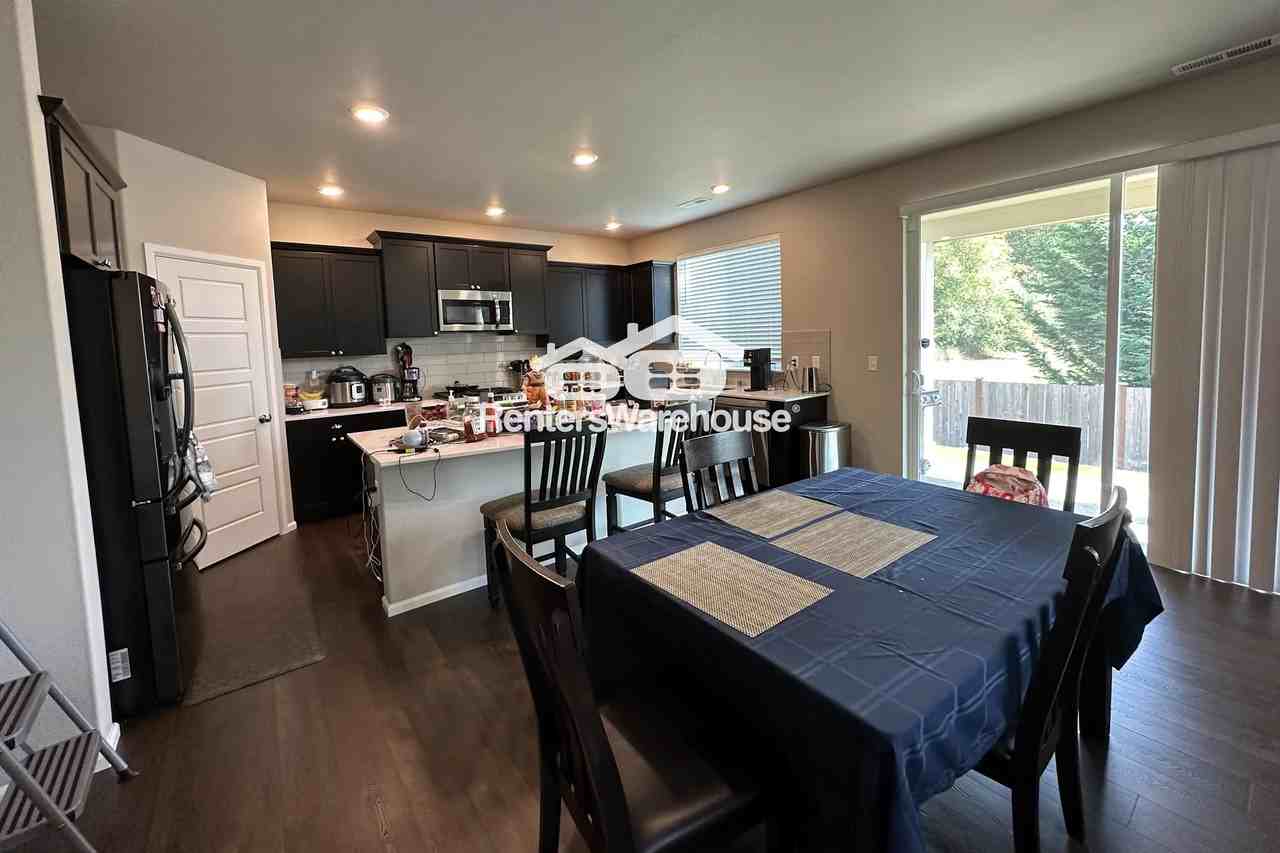 1321 28th St Nw - Photo 3 of 24